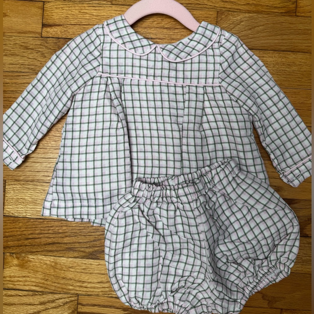 The Oaks pink and green diaper set. 6M.
